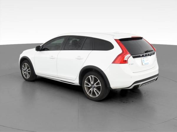 2018 Volvo V60 T5 Cross Country Wagon 4D wagon White - FINANCE... for sale in Washington, District Of Columbia – photo 7