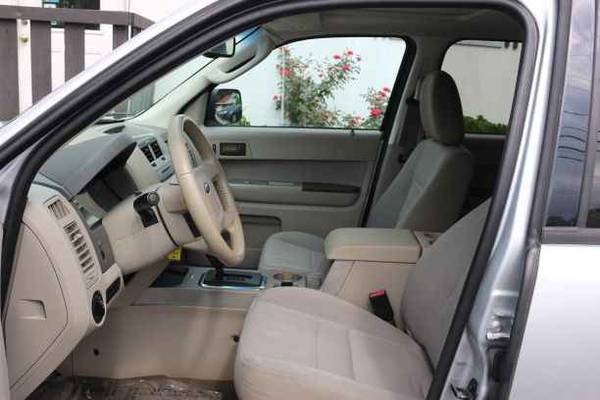2011 FORD ESCAPE XLT, 2 OWNERS, SUNROOF, DRIVES GOOD, KEYLESS, CLEAN... for sale in Graham, NC – photo 11