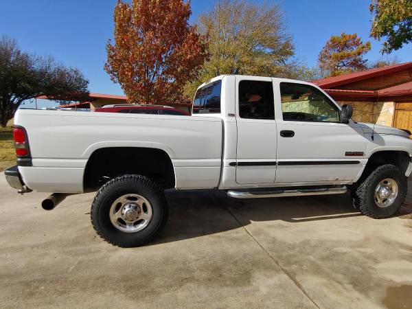 2001 Dodge Cummins 2500 4X4 155K!! - cars & trucks - by owner -... for sale in Albuquerque, NM – photo 3