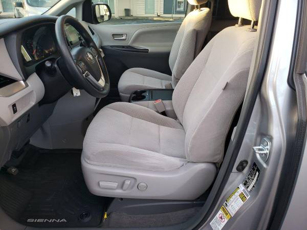 2017 Toyota Sienna LE Auto Access Seat GUARANTEED CREDIT APPROVAL! -... for sale in Waipahu, HI – photo 8