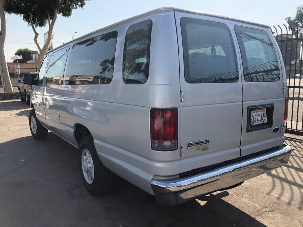 2009 Ford E350 Super Duty Passenger XLT Extended Van 3D LOW MILEAGE for sale in Rosemead, CA – photo 6
