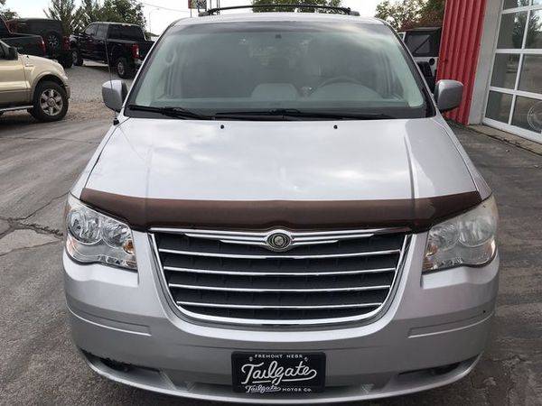 2009 Chrysler Town Country Touring Minivan 4D Serviced! Clean! Financi for sale in Fremont, NE – photo 16