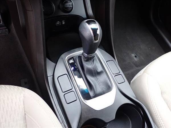 2018 Hyundai Santa Fe Sport 2.4L Auto - cars & trucks - by dealer -... for sale in Columbus, NE – photo 6