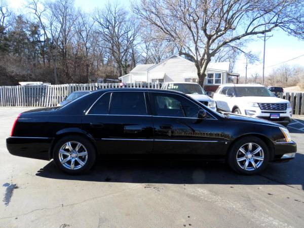 2007 Cadillac DTS 4dr Sdn Luxury I - 3 DAY SALE! for sale in Merriam, MO – photo 2