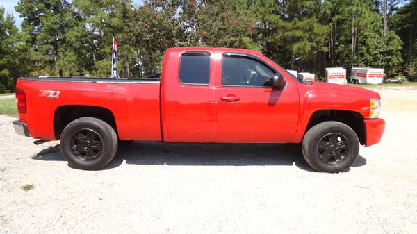 2011 Silverado 4x4, 5.3L V8, Red, beautiful inside/out, touchscreen for sale in Chapin, SC – photo 15