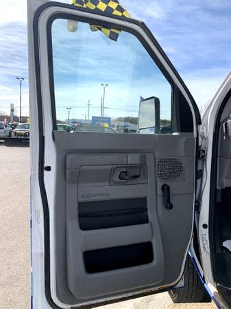 2012 Ford Econoline Commercial Cutaway - - by dealer for sale in Chesaning, MI – photo 12