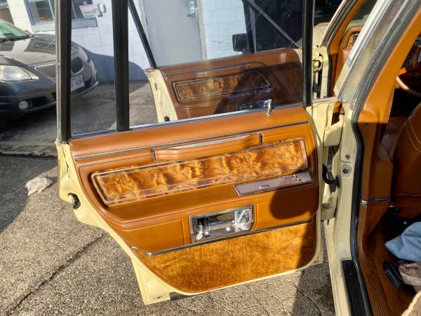 1981 Lincoln Towncar - cars & trucks - by owner - vehicle automotive... for sale in STURGEON BAY, WI – photo 10