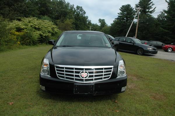 2011 Cadillac DTS Luxury Edition Sedan - LOW LOW MILES - 1 Owner for sale in Windham, MA – photo 3
