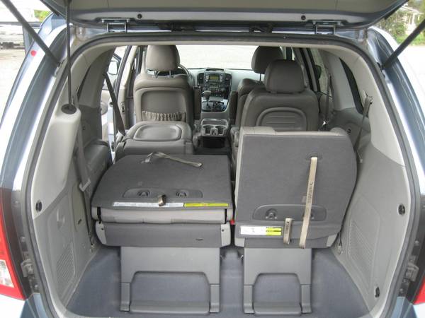 2011 Kia Sedona EX Mini-Van / 127K / Sharp! for sale in ENDICOTT, NY – photo 20