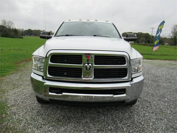 2012 RAM 3500 SLT, White APPLY ONLINE-> BROOKBANKAUTO.COM!! - cars &... for sale in Summerfield, NC – photo 18