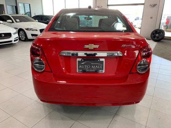 2015 Chevrolet Sonic LT Auto - - by dealer - vehicle for sale in Springfield, IL – photo 4