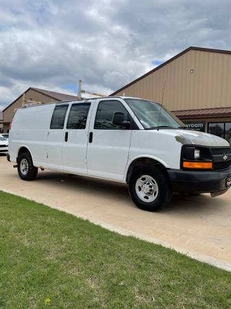 2008 Chevrolet express cargo van extended for sale in Oklahoma City, OK – photo 2