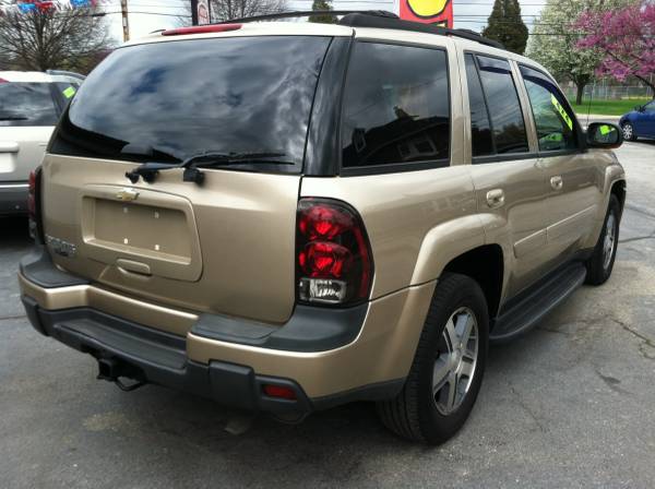 2005 Chevrolet TrailBlazer 4-Door - - by dealer for sale in Columbia, PA – photo 6