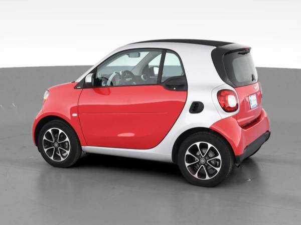 2017 smart fortwo Passion Hatchback Coupe 2D coupe Red - FINANCE -... for sale in Chicago, IL – photo 6