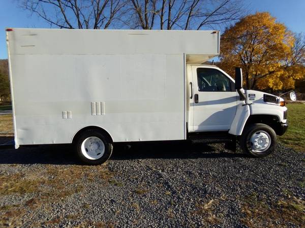 2006 GMC C5500 12' Service Box Truck - cars & trucks - by dealer -... for sale in Purgitsville, District Of Columbia – photo 6