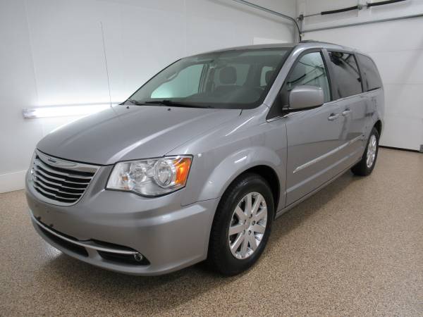 2015 Chrysler Town and Country Touring - cars & trucks - by dealer -... for sale in Hudsonville, MI – photo 2