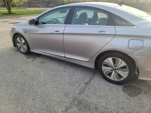 2013 Hyundai Sonata Hybrid with 110k miles! - - by for sale in Plainfield, IL – photo 20
