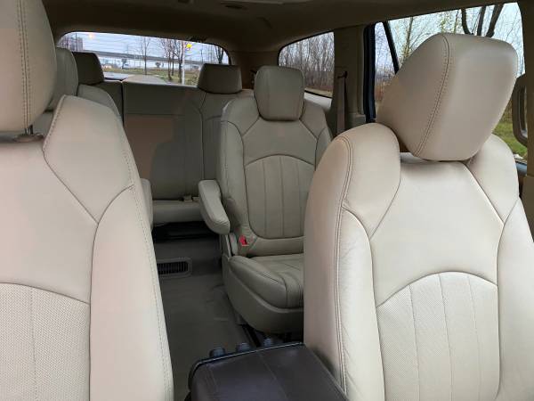 2011 buic enclave cxl awd - cars & trucks - by owner - vehicle... for sale in Chicago, IL – photo 15