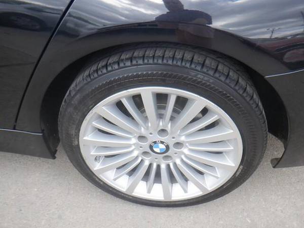 2013 BMW 3 Series 328i xDrive - - by dealer - vehicle for sale in URBANDALE, IA – photo 5