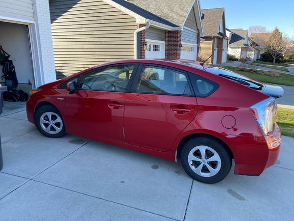 2015 Toyota Prius - cars & trucks - by owner - vehicle automotive sale for sale in Lincoln, NE – photo 2