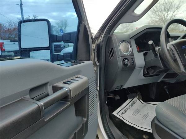 2015 Ford F-250SD XLT - - by dealer - vehicle for sale in Chillicothe, OH – photo 11