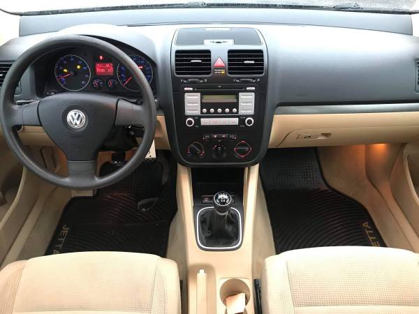 2009 Jetta drives great low miles manual - cars & trucks - by owner... for sale in Overland Park, MO – photo 17