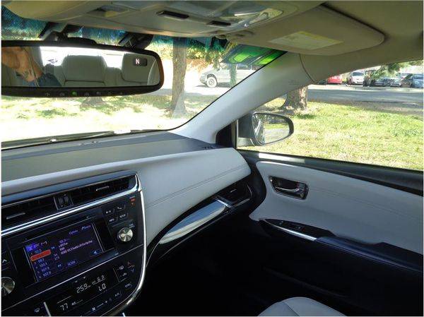 2014 Toyota Avalon XLE Premium Hybrid Sedan 4D FREE CARFAX ON EVERY... for sale in Lynnwood, WA – photo 24