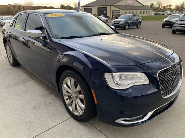 2015 Chrysler 300 4dr Sdn 300C AWD - cars & trucks - by dealer -... for sale in Chesaning, MI – photo 4