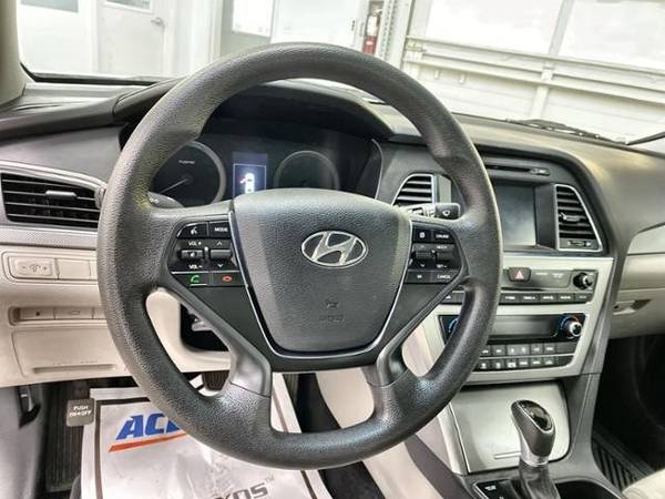 2017 Hyundai Sonata Hybrid Electric SE 2 0L Sedan for sale in Portland, OR – photo 18