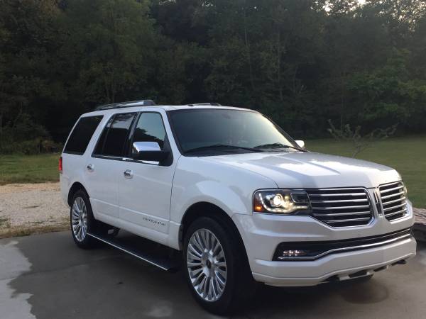 2015 Lincoln Navigator for sale in Valley Grove, WV – photo 9