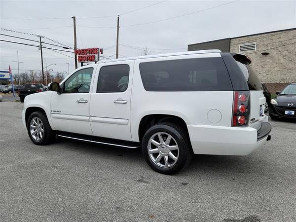 2007 GMC YUKON XL DENALI 4x4 $995 Down Payment - cars & trucks - by... for sale in Temple Hills, District Of Columbia – photo 8