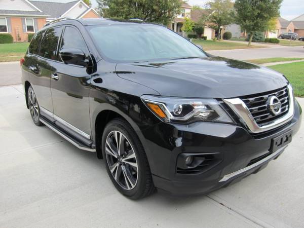 2017 Nissan Pathfinder Platinum AWD - Black - Fantastic Condition for sale in Fairfield, OH – photo 4