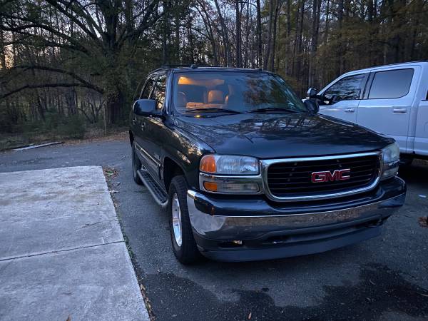 2005 GMC Yukon SLT 4WD - NEW 5.3 Engine - cars & trucks - by owner -... for sale in Matthews, NC – photo 2