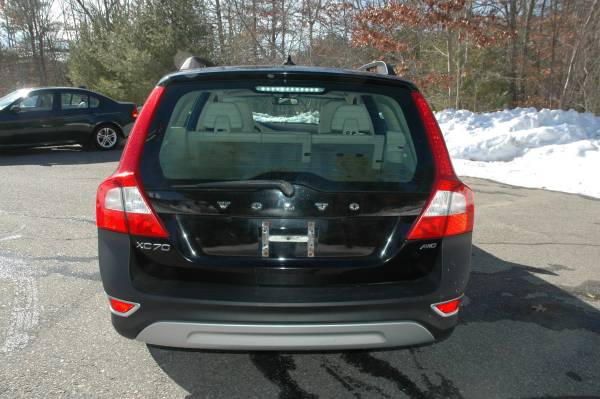 2011 Volvo XC70 AWD Wagon 3 2L - Great Carfax - IMMACULATE - cars & for sale in Windham, VT – photo 7