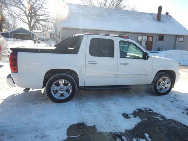 2009 Chevrolet Avalanche LTZ - Closeout Sale! - - by for sale in Oakdale, MN – photo 8