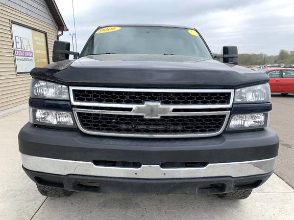 2006 Chevrolet Silverado 2500HD 4WD - - by dealer for sale in Chesaning, MI – photo 22