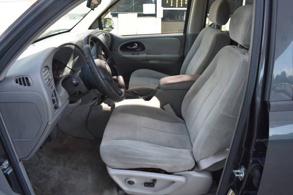 2005 CHEVROLET TRAILBLAZER EXT WITH 3RD ROW SEATING 4.2 6 CYLINDER -... for sale in Greensboro, NC – photo 11