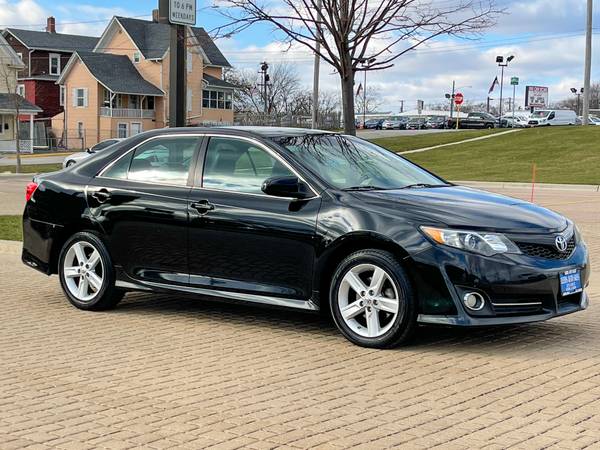 2013 Toyota Camry SE - cars & trucks - by dealer - vehicle... for sale in Aurora, IL – photo 8