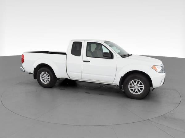 2017 Nissan Frontier King Cab SV Pickup 2D 6 ft pickup White -... for sale in Visalia, CA – photo 14