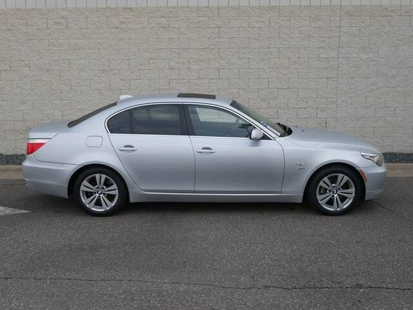 2010 BMW 5 Series 528i xDrive - - by dealer - vehicle for sale in Roseville, MN – photo 2