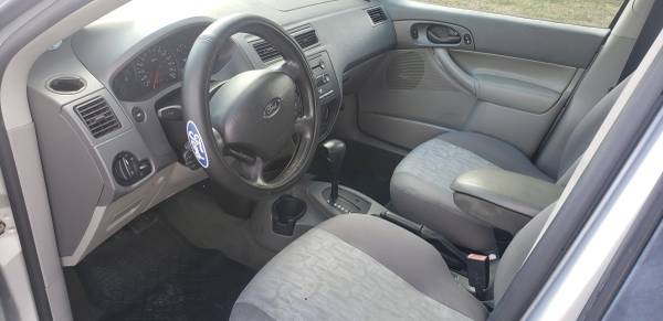 2005 Ford Focus ZX4 - cars & trucks - by owner - vehicle automotive... for sale in Edinburg, TX – photo 5
