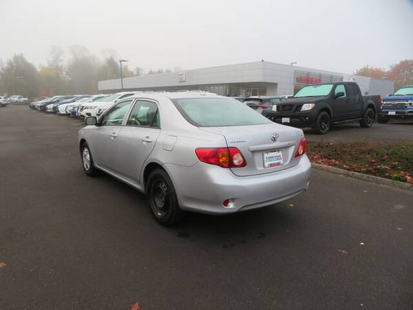 2009 Toyota Corolla 4dr Sdn Auto LE Sedan - cars & trucks - by... for sale in Eugene, OR – photo 2
