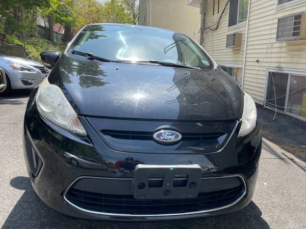 2011 FORD FIESTA ONLY 72K MILES RUNS N DRIVES GREAT - cars & for sale in Mount Vernon, NY – photo 3