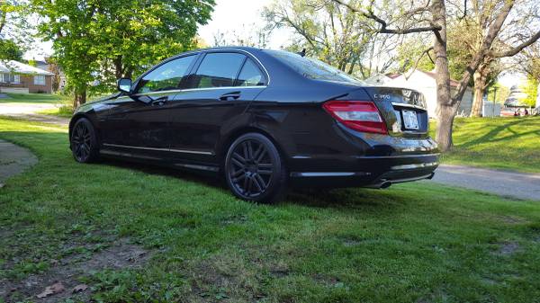 2009 Mercedes Benz C300 - cars & trucks - by owner - vehicle... for sale in Kewanee, IA – photo 2