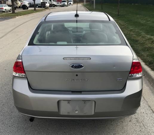 2008 Ford Focus SE 4 Cylinder 133k Original Miles - cars & trucks -... for sale in Hickory Hills, IL – photo 4