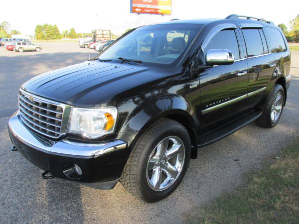 2008 Chrysler Aspen Limited 4WD (Loaded/Clean!)WE FINANCE! for sale in Shakopee, MN – photo 2