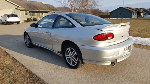 2002 Chevy Cavalier Sport Coupe - cars & trucks - by owner - vehicle... for sale in Galesville, MN – photo 4