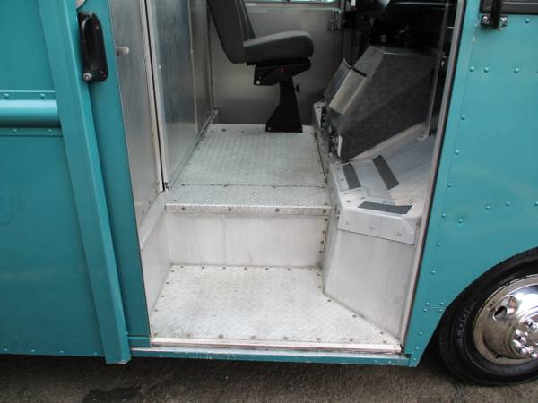 2013 Ford Econoline Commercial Chassis 12 FOOT STEP VAN, E-350 for sale in south amboy, IN – photo 15