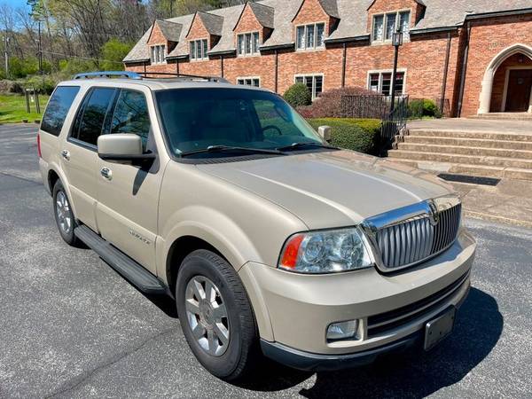 2006 Lincoln Navigator Luxury - - by dealer for sale in Knoxville, TN – photo 2