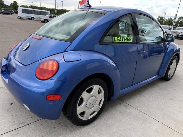 2001 Volkswagen New Beetle 2dr Cpe GLX Turbo Auto - cars & trucks -... for sale in Chesaning, MI – photo 3